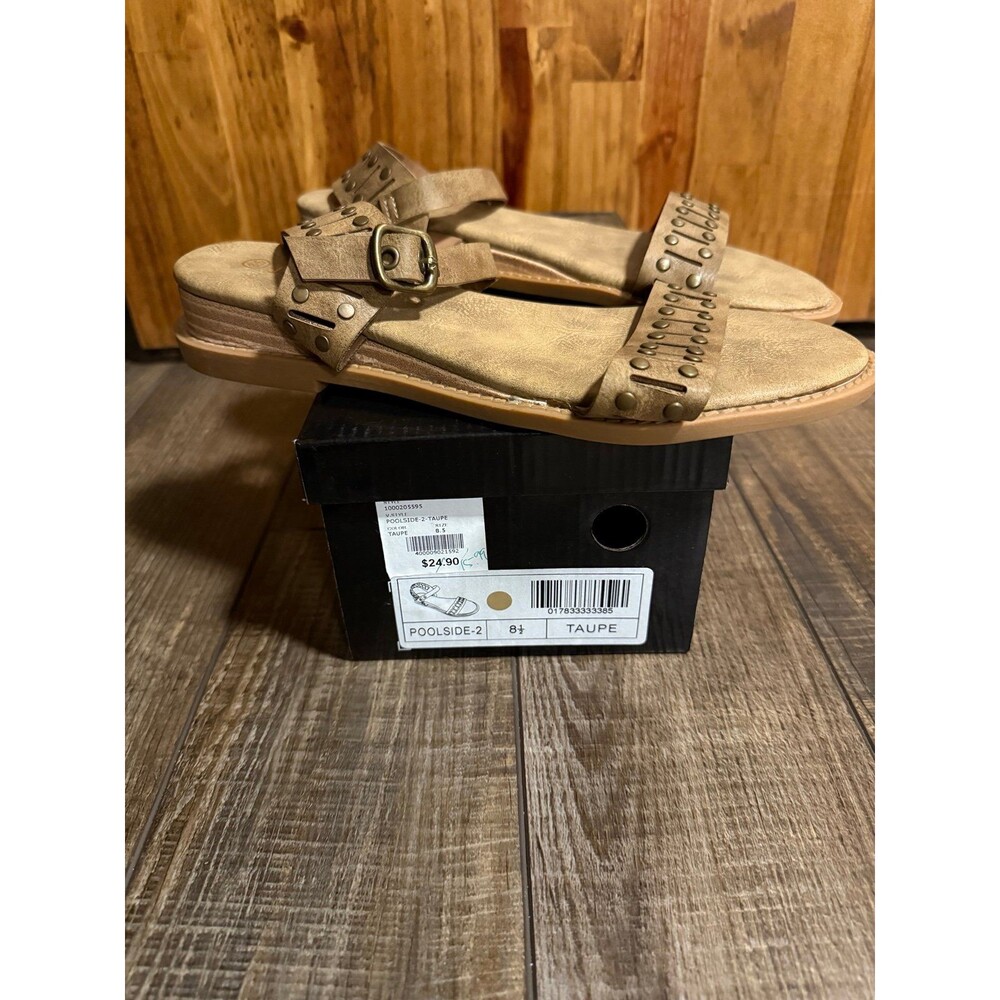 Mata Poolside-2 Sandals Sz. 8.5 New Taupe